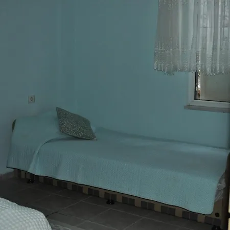 Paradeisos Apart Apartman