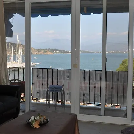 Paradeisos Apart Apartman